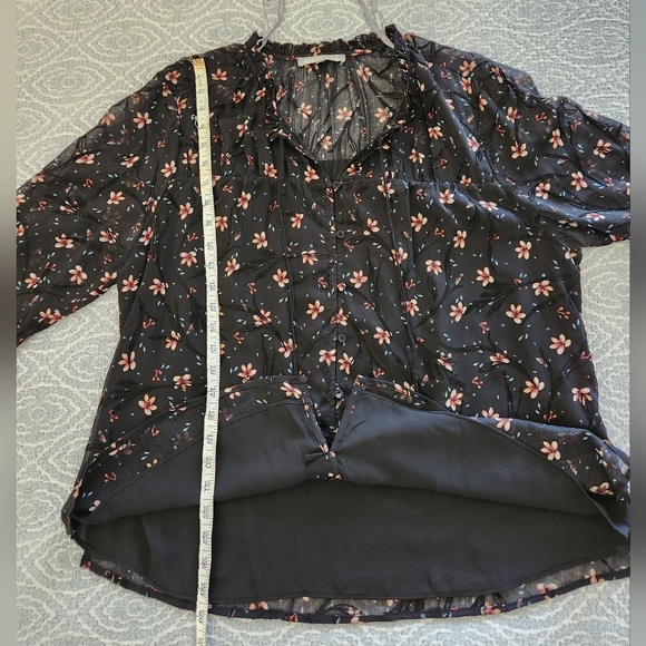 Gently Used Daniel Rainn Long Sleeve Blouse - Picture 6 of 9